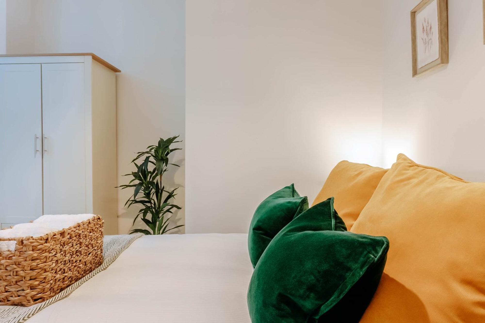 Mayfield - Central Harrogate Apartment - Ground Floor Екстер'єр фото